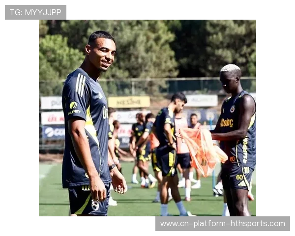 费内巴切在前场联动展现巨大威胁